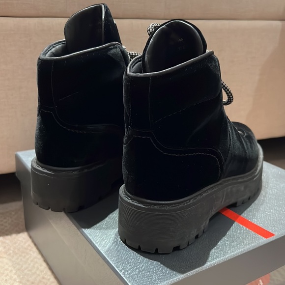Prada Calzatore Velvet Donna Boot, size 37.5 - Picture 6 of 9